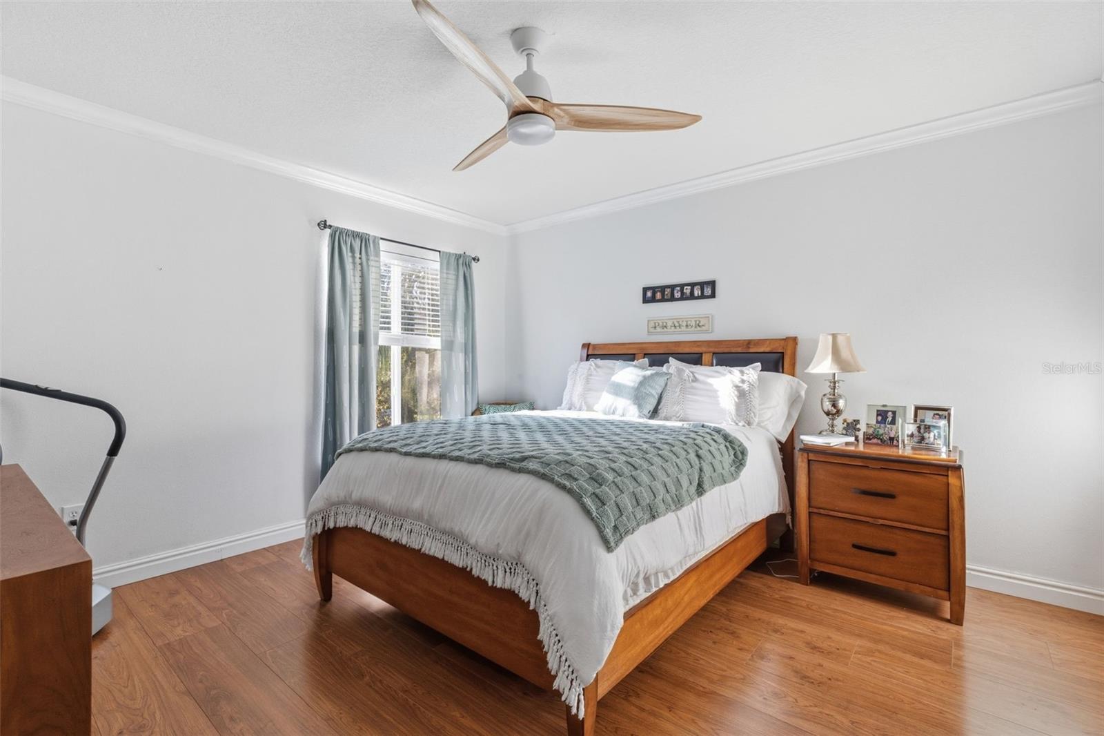 Image 18 of 51 For 19408 Sandy Springs Circle