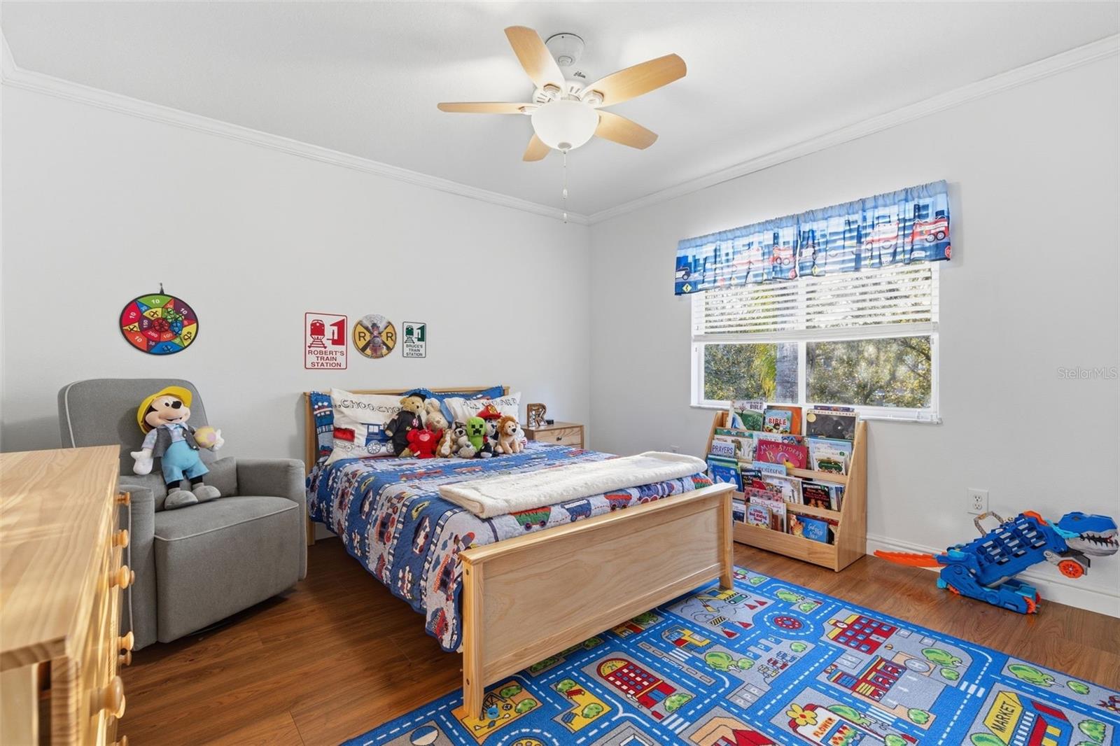 Image 19 of 51 For 19408 Sandy Springs Circle