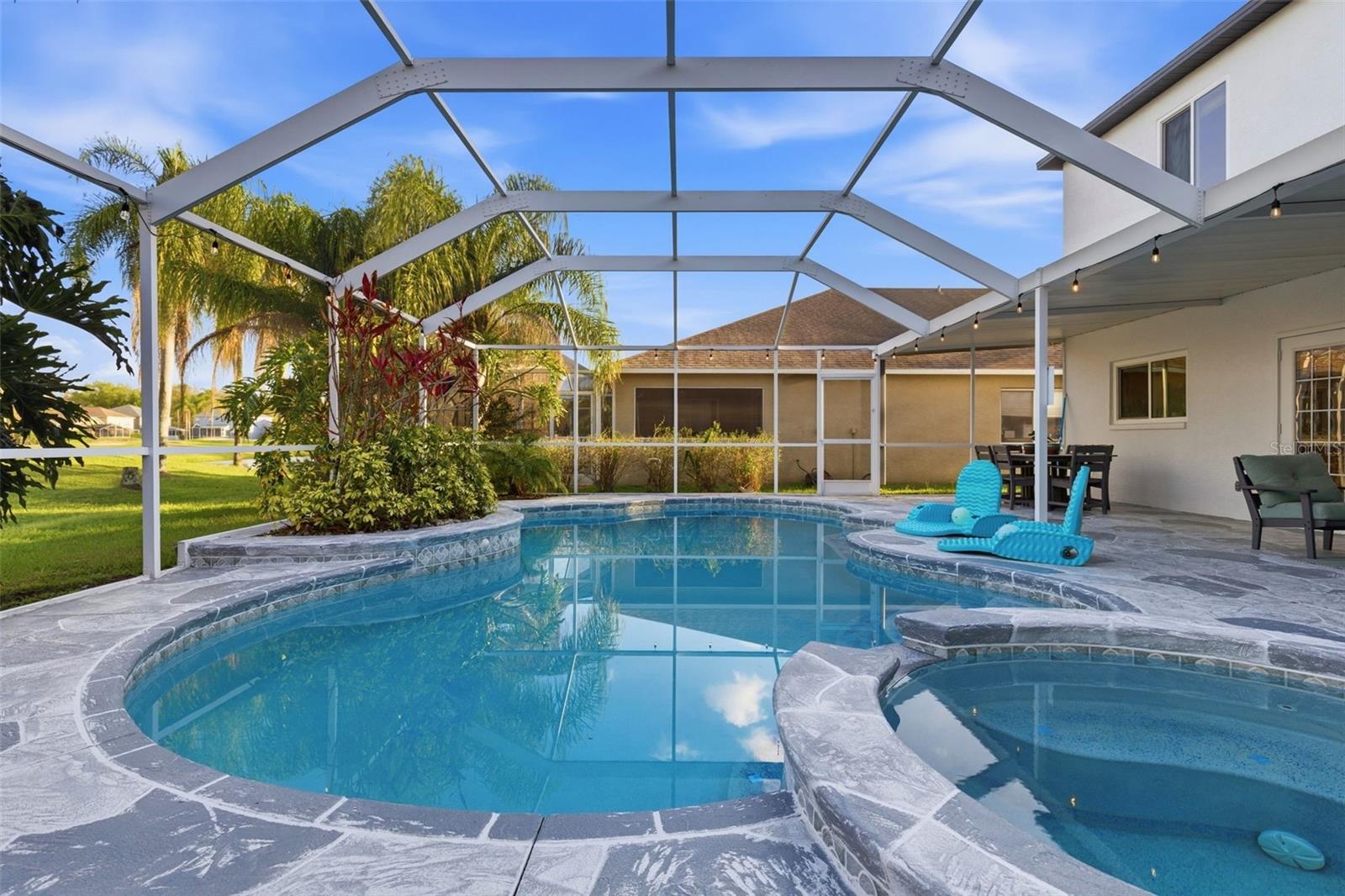 Image 26 of 51 For 19408 Sandy Springs Circle