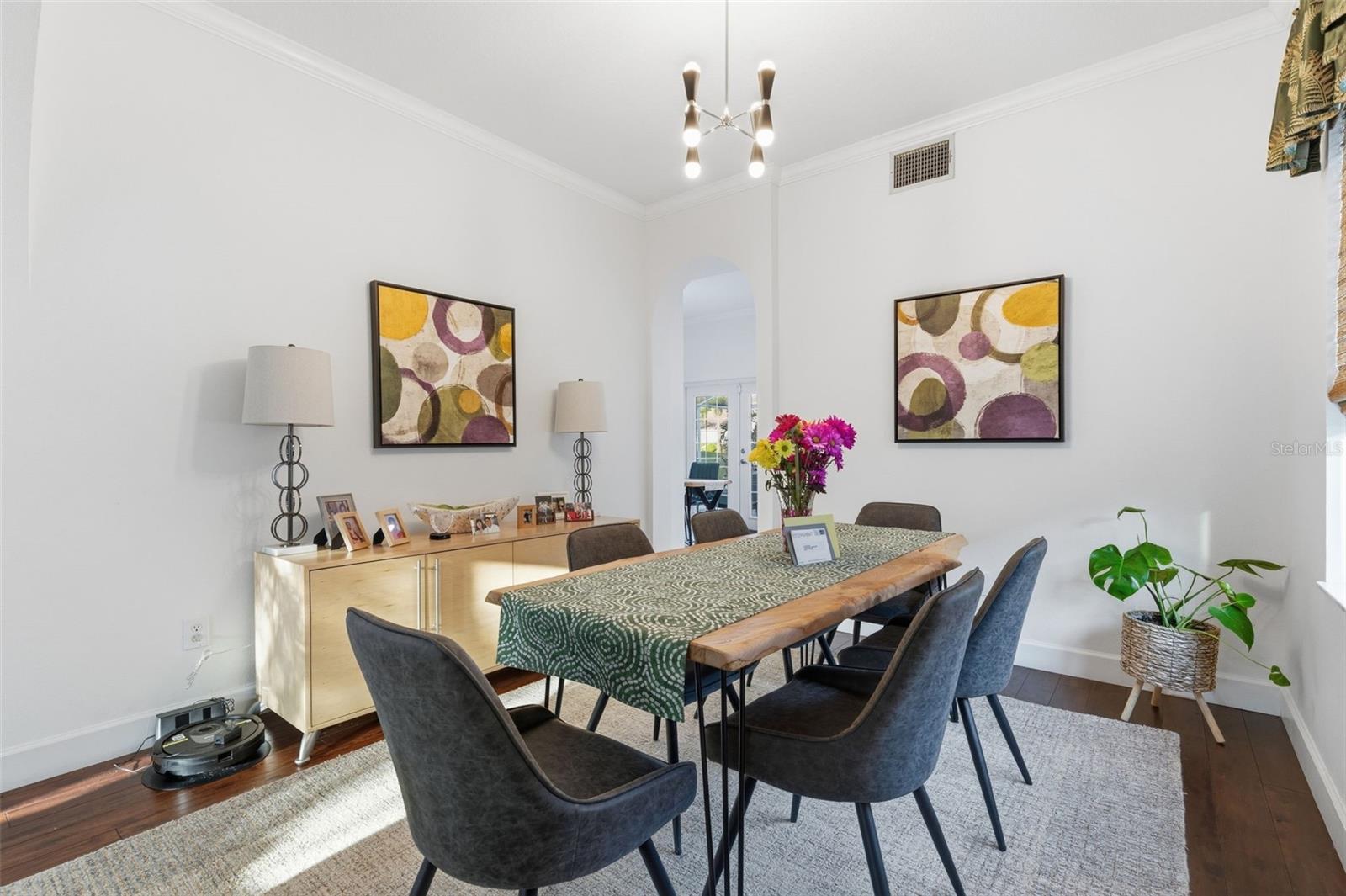 Image 4 of 51 For 19408 Sandy Springs Circle