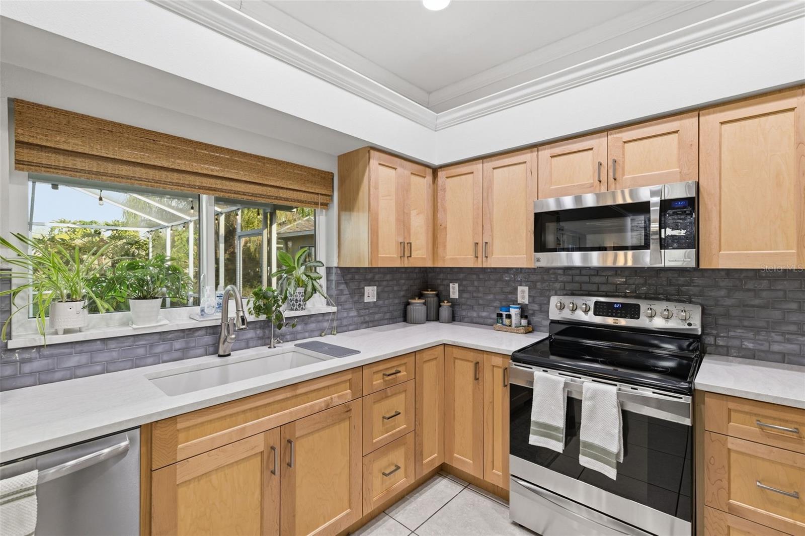 Image 6 of 51 For 19408 Sandy Springs Circle