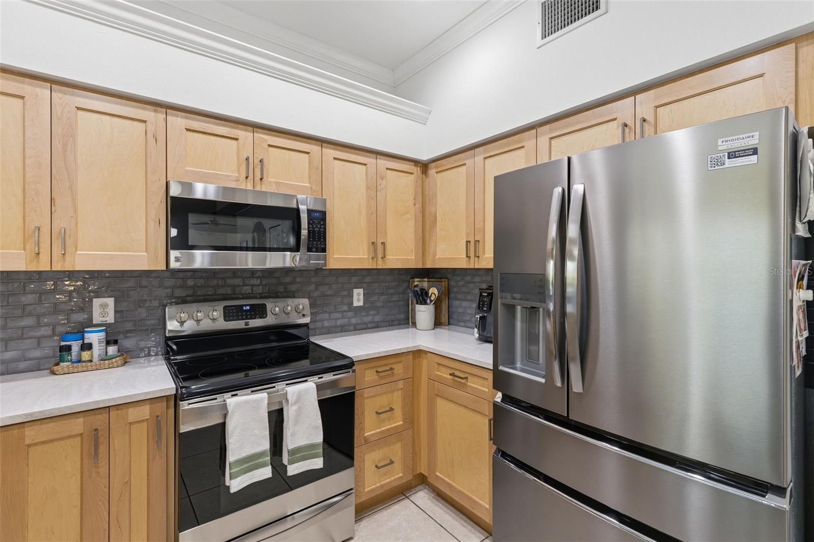 Image 8 of 51 For 19408 Sandy Springs Circle