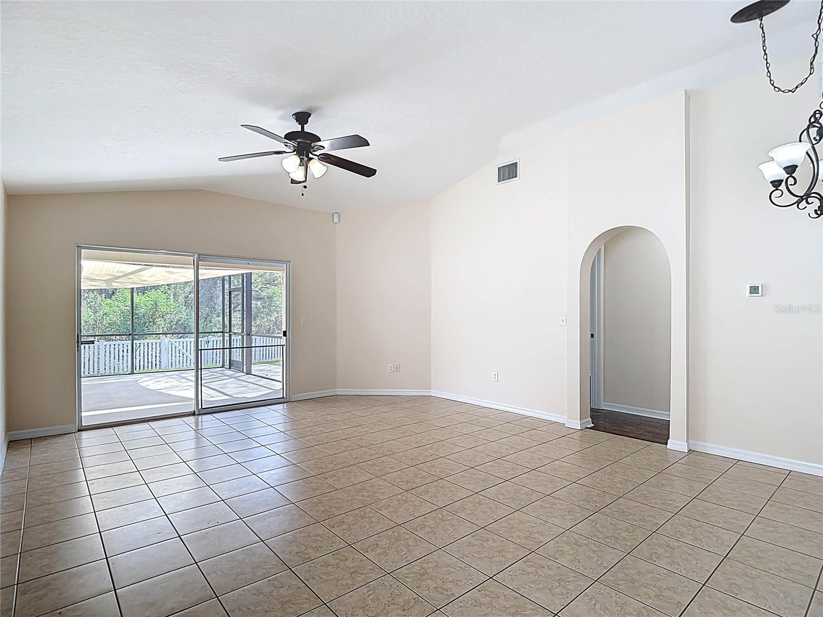 Image 20 of 59 For 18129 Portside Street