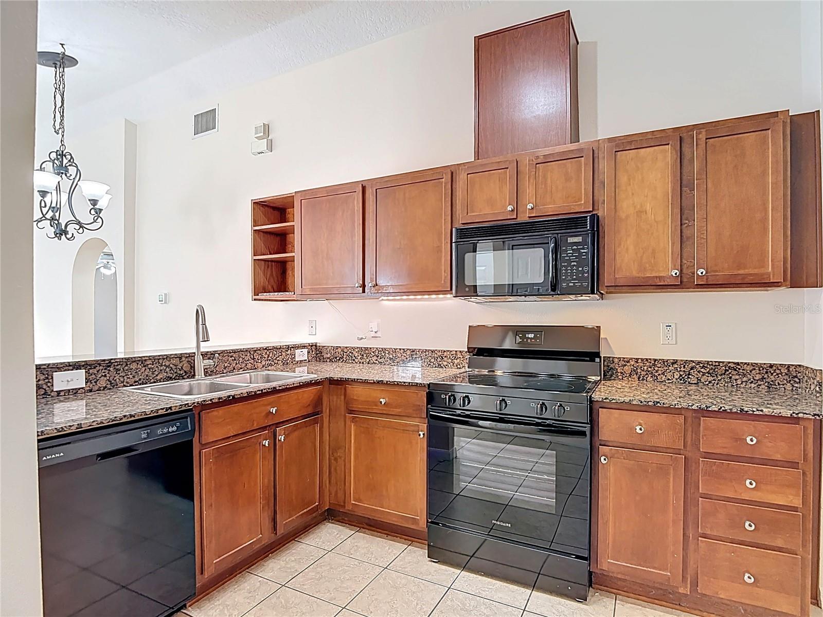 Image 25 of 59 For 18129 Portside Street