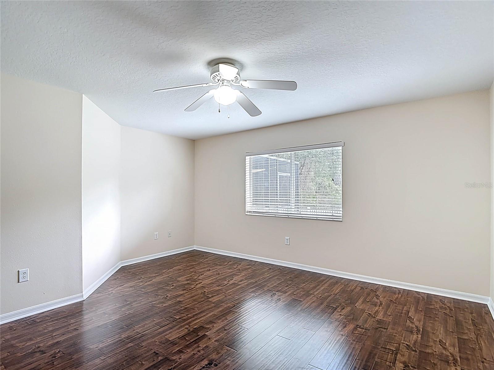 Image 28 of 59 For 18129 Portside Street