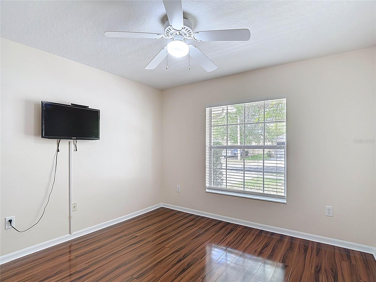 Image 35 of 59 For 18129 Portside Street