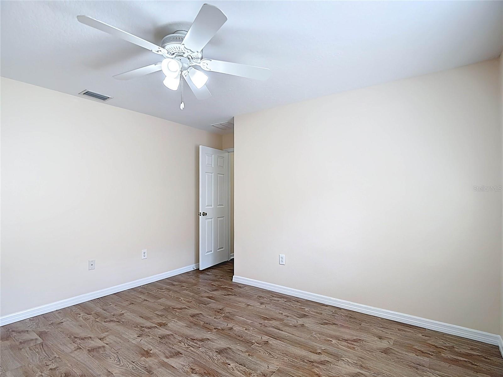 Image 36 of 59 For 18129 Portside Street