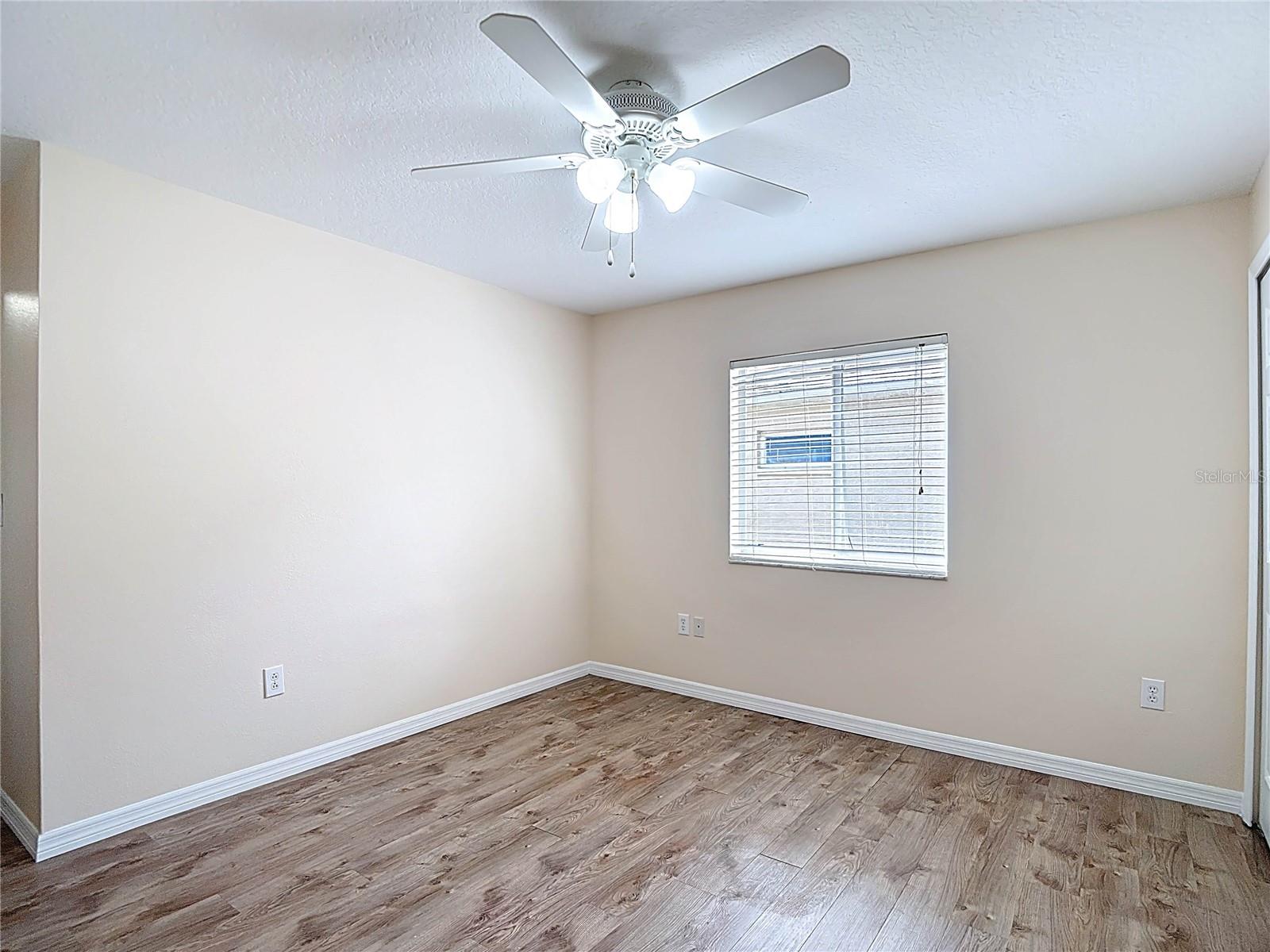 Image 37 of 59 For 18129 Portside Street