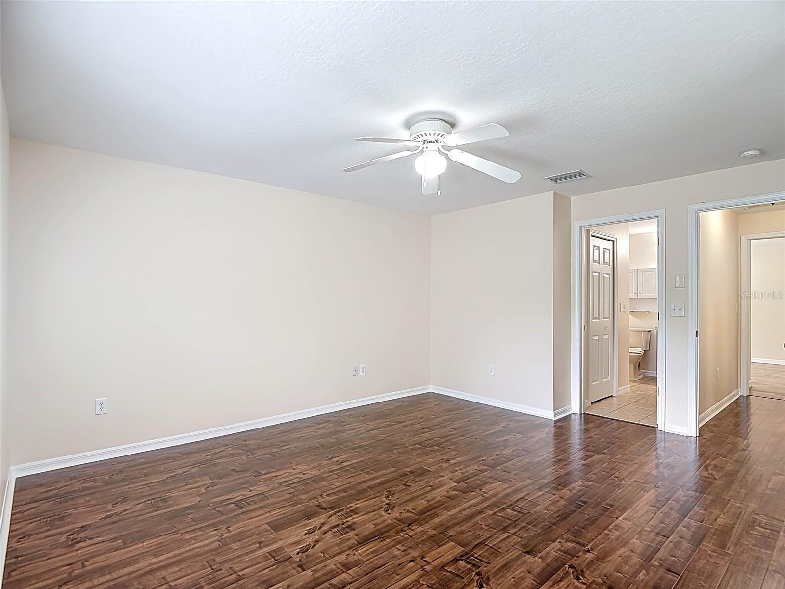 Image 6 of 59 For 18129 Portside Street