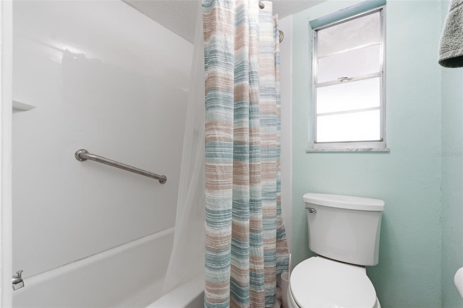 Image 32 of 51 For 14403 Brentwood Drive