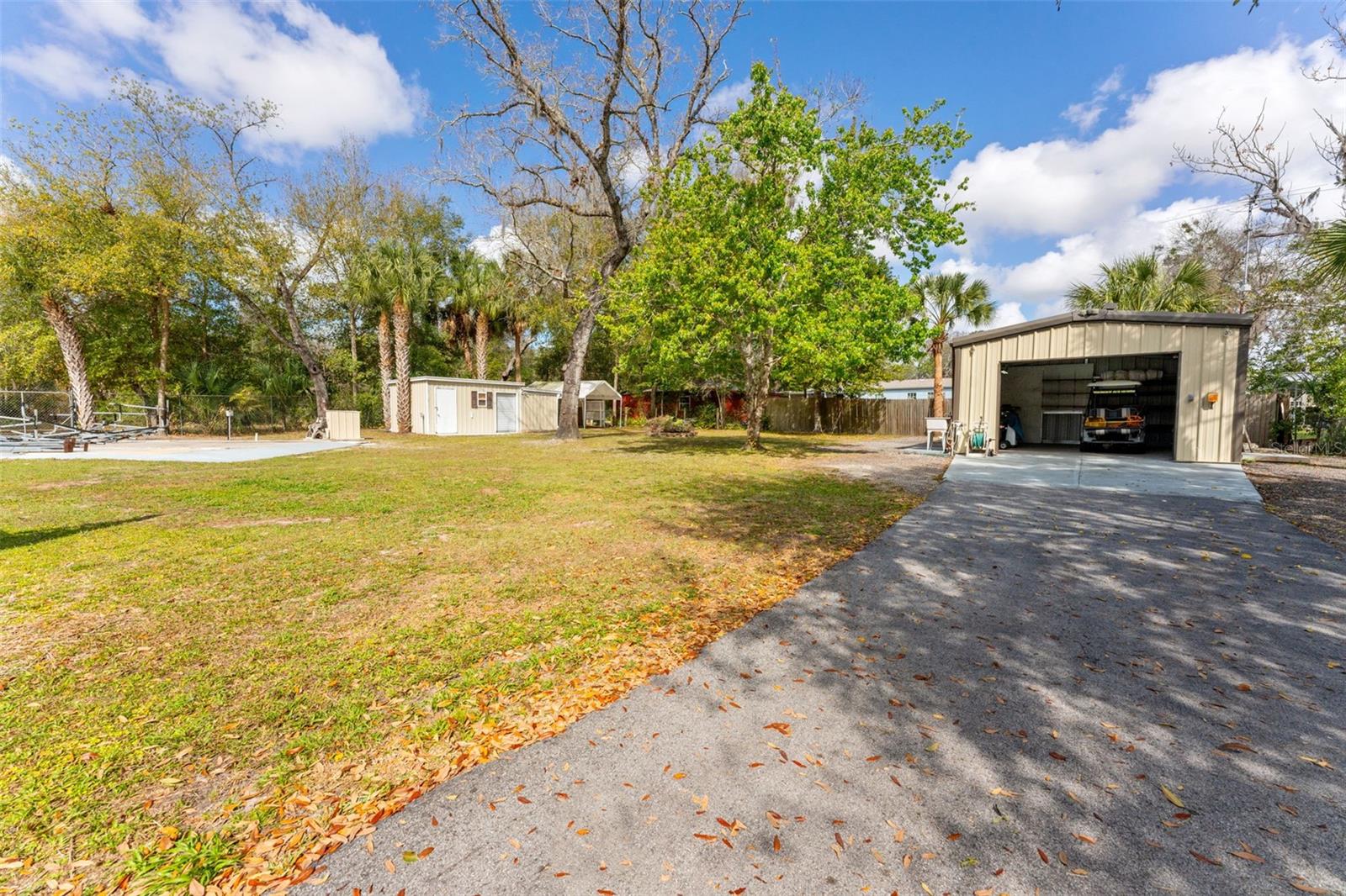 Image 37 of 54 For 9633 Jim Street