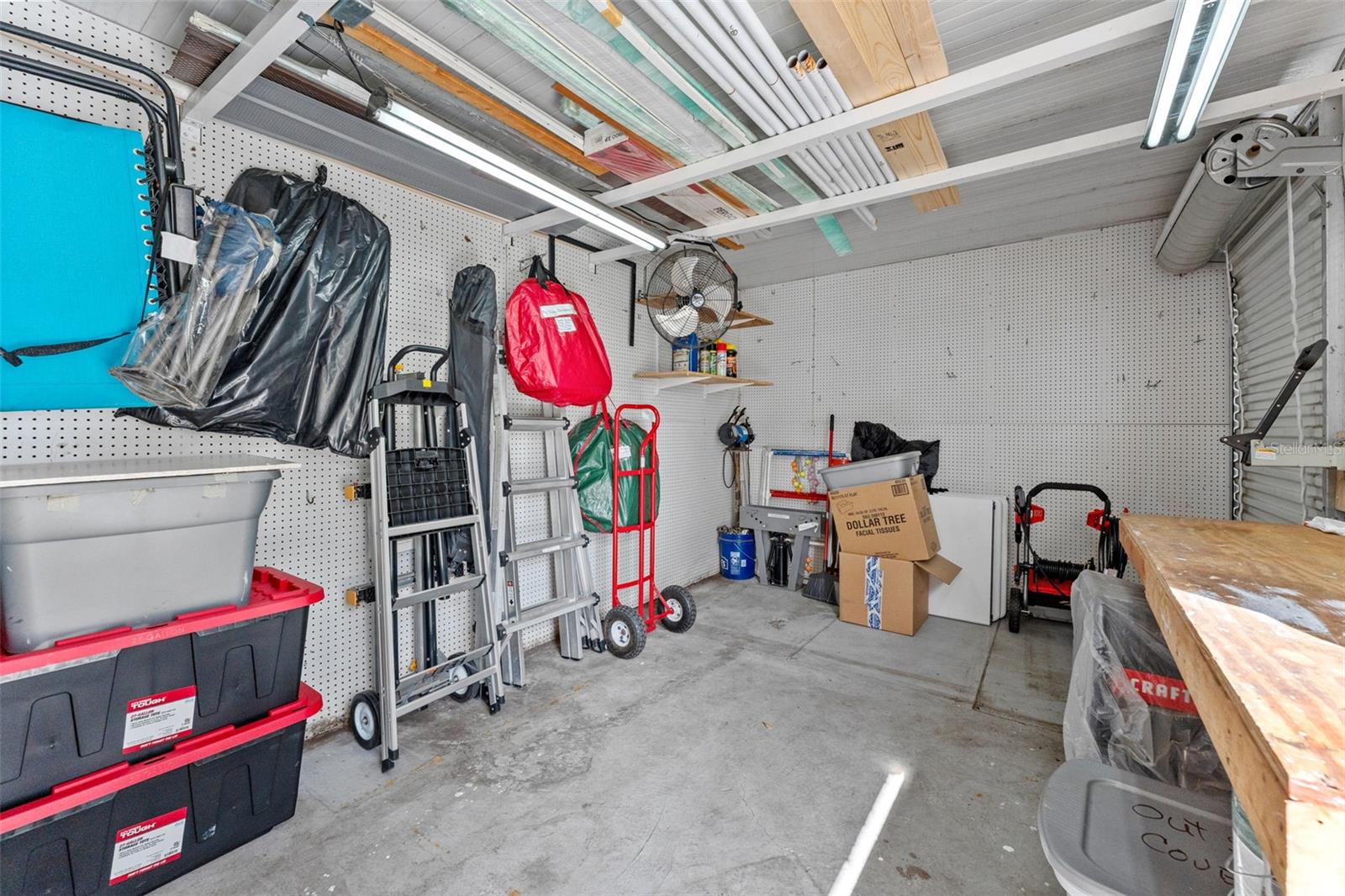 Image 42 of 54 For 9633 Jim Street