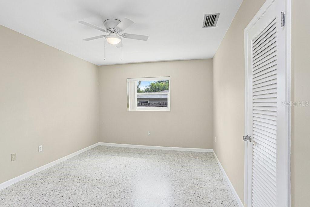 Image 18 of 39 For 1600 Pinewood Drive