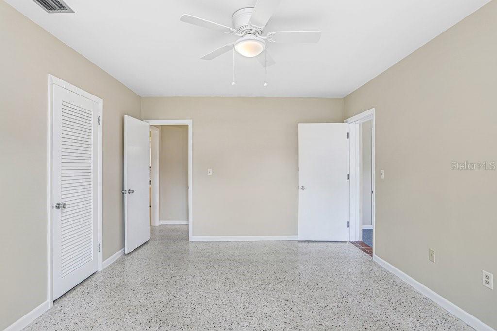 Image 19 of 39 For 1600 Pinewood Drive