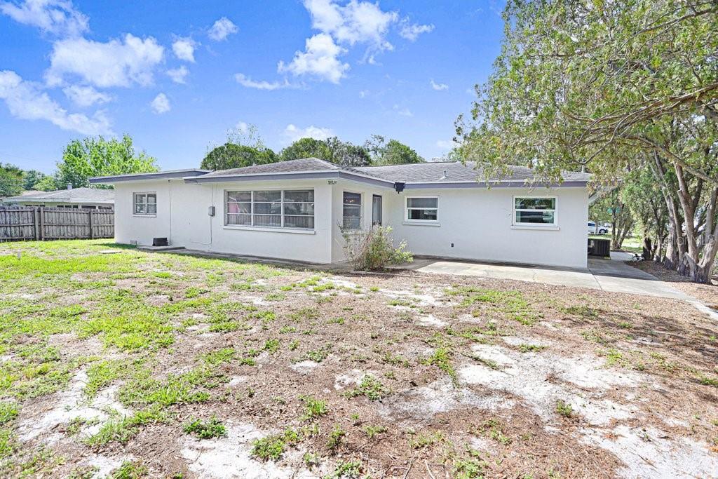 Image 26 of 39 For 1600 Pinewood Drive