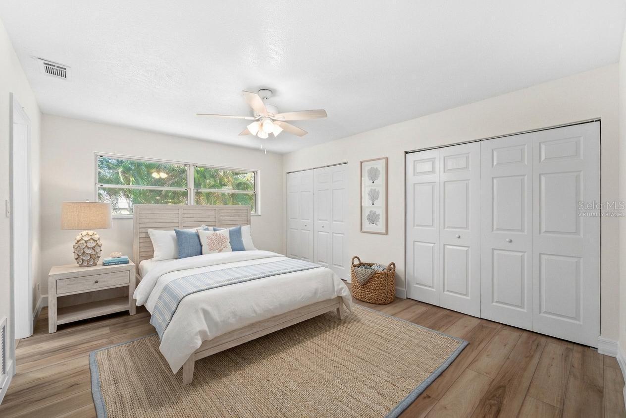 Image 15 of 35 For 4540 Bayshore Boulevard Ne