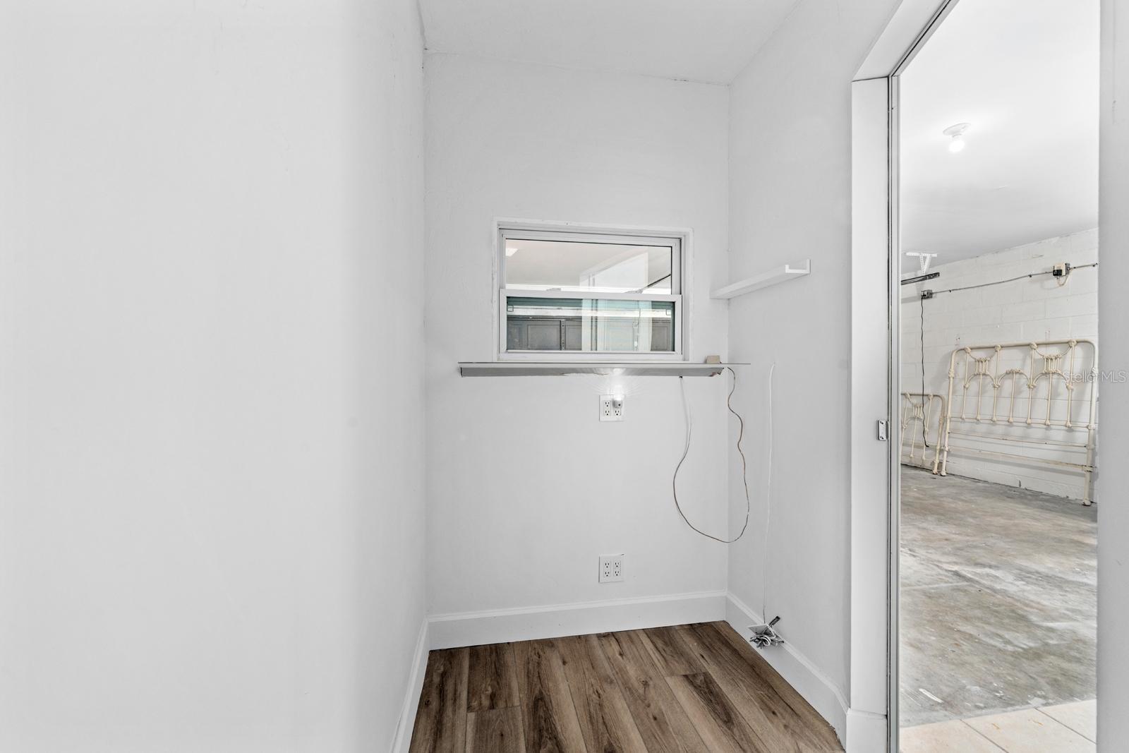 Image 23 of 35 For 4540 Bayshore Boulevard Ne