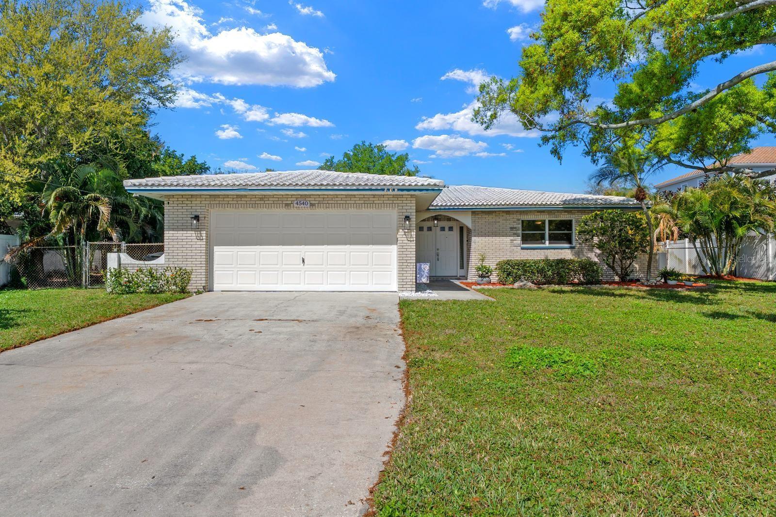 Image 27 of 35 For 4540 Bayshore Boulevard Ne