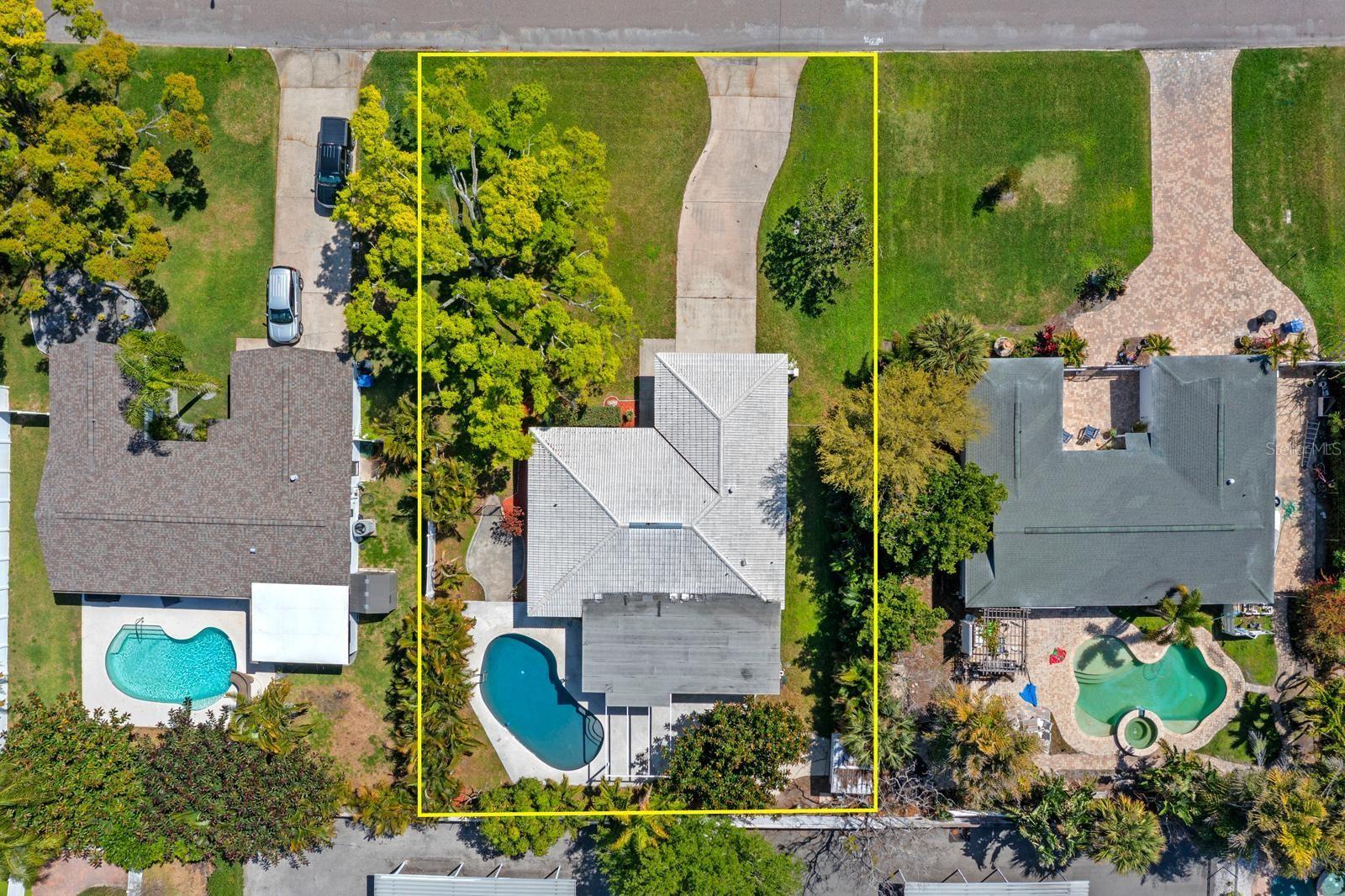 Image 32 of 35 For 4540 Bayshore Boulevard Ne