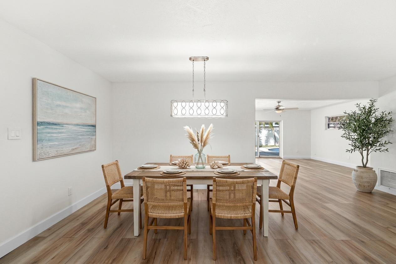 Image 6 of 35 For 4540 Bayshore Boulevard Ne