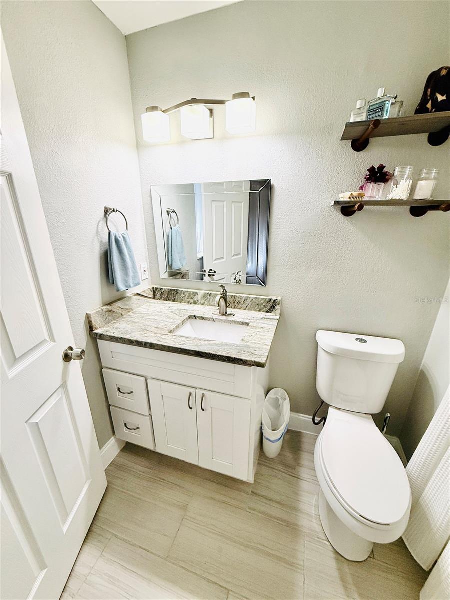 Image 16 of 33 For 14337 Diplomat Drive