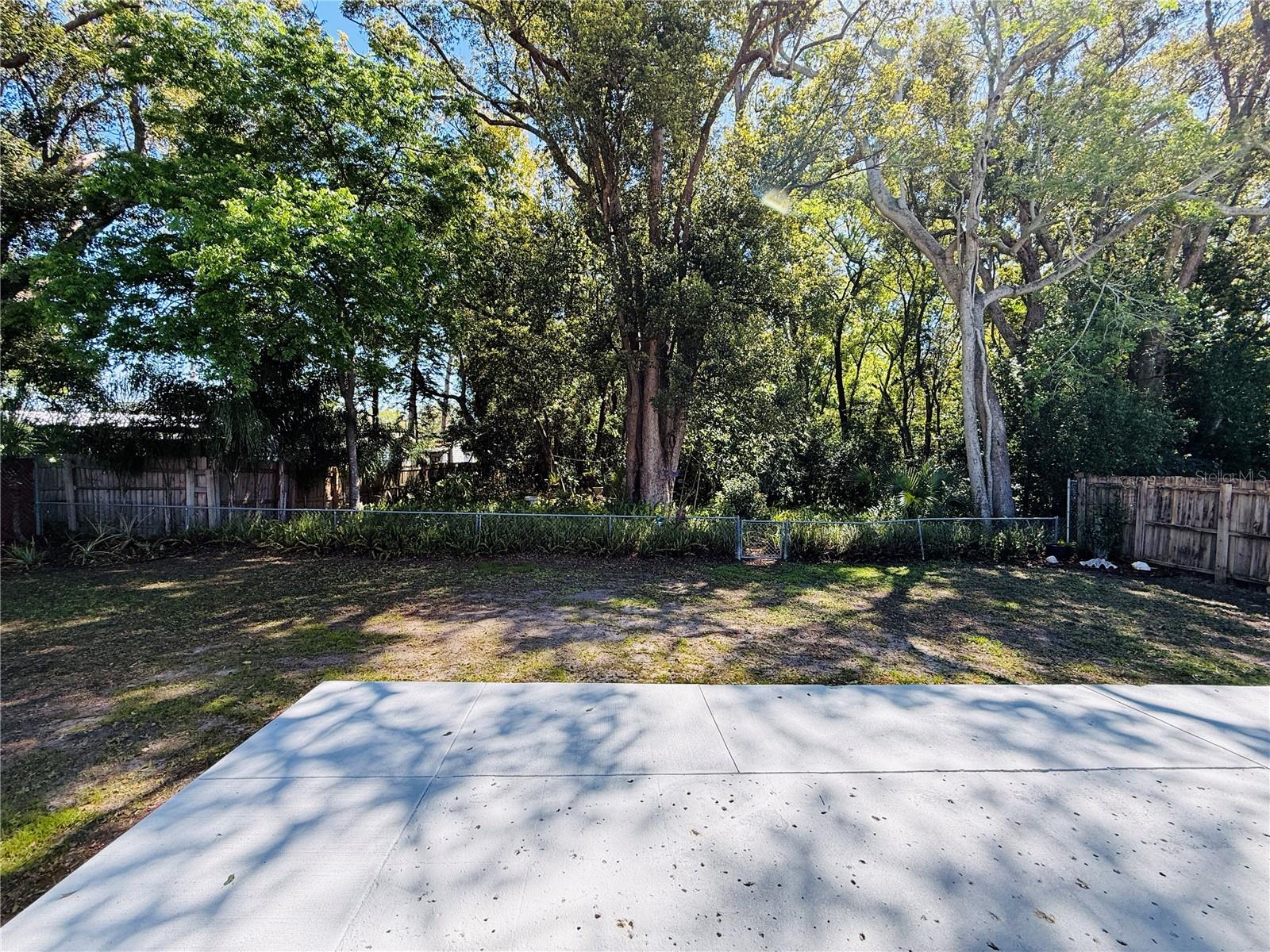 Image 29 of 33 For 14337 Diplomat Drive