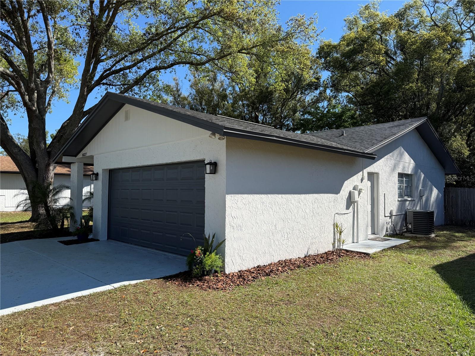 Image 6 of 33 For 14337 Diplomat Drive