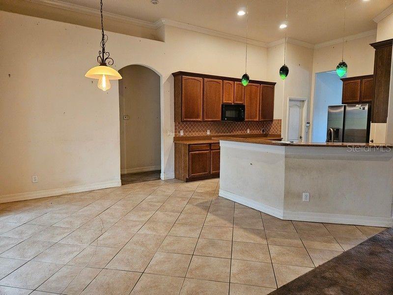 Image 5 of 42 For 10820 Rain Lilly Pass