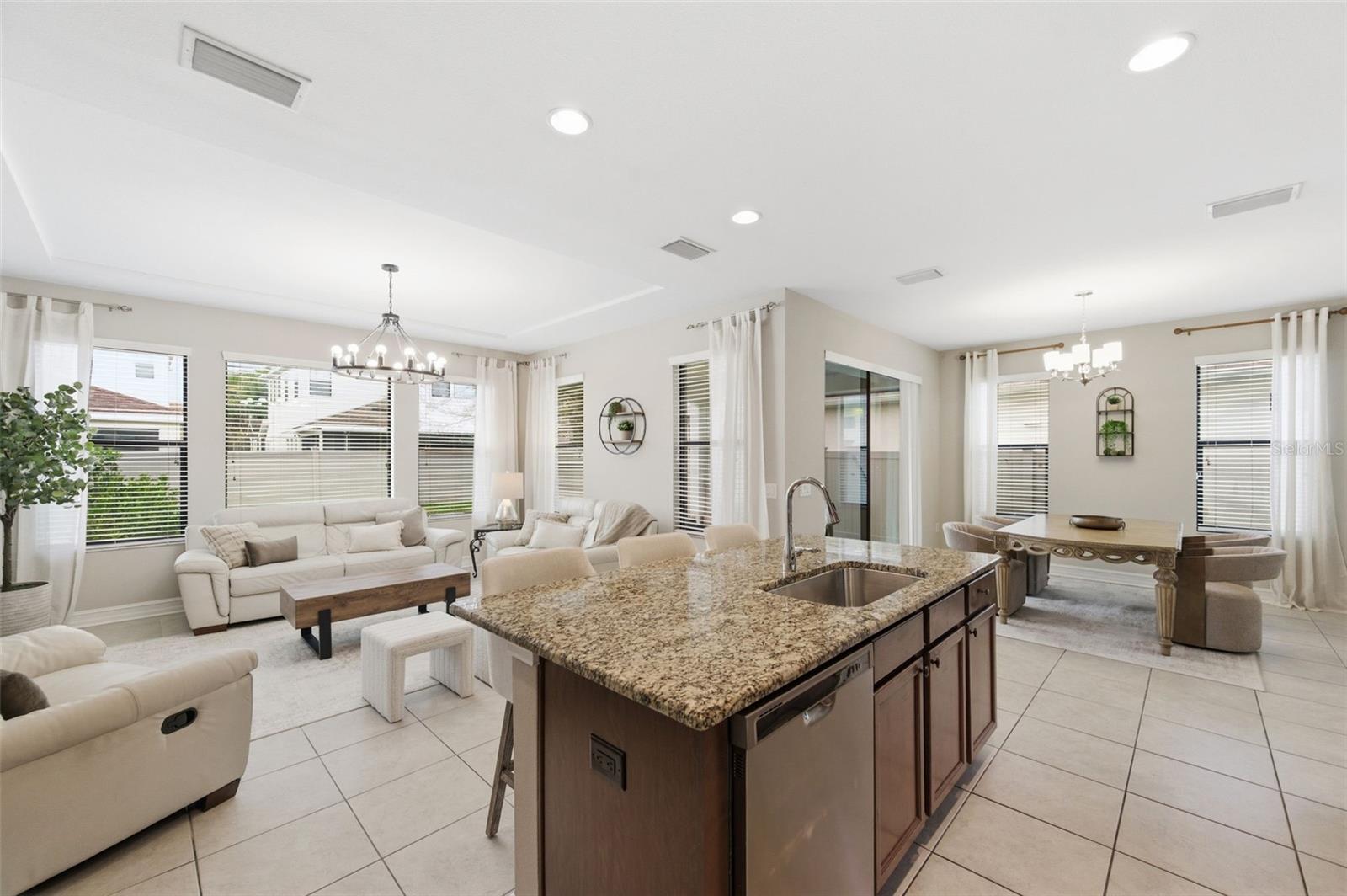 Listing photo id 15 for 29211 Perilli Place