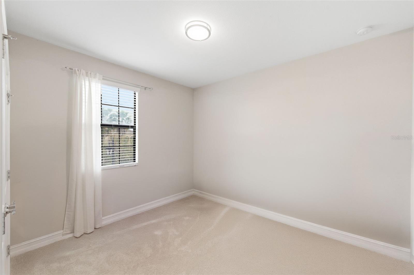 Listing photo id 31 for 29211 Perilli Place