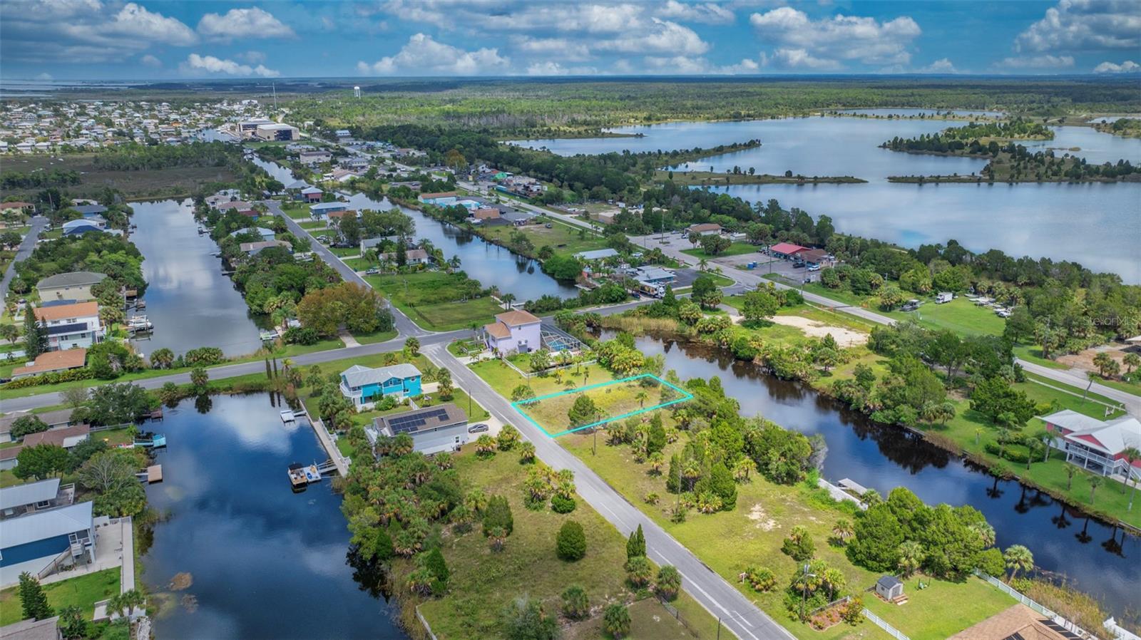 Image 4 of 9 For 3304 Rose Arbor Drive