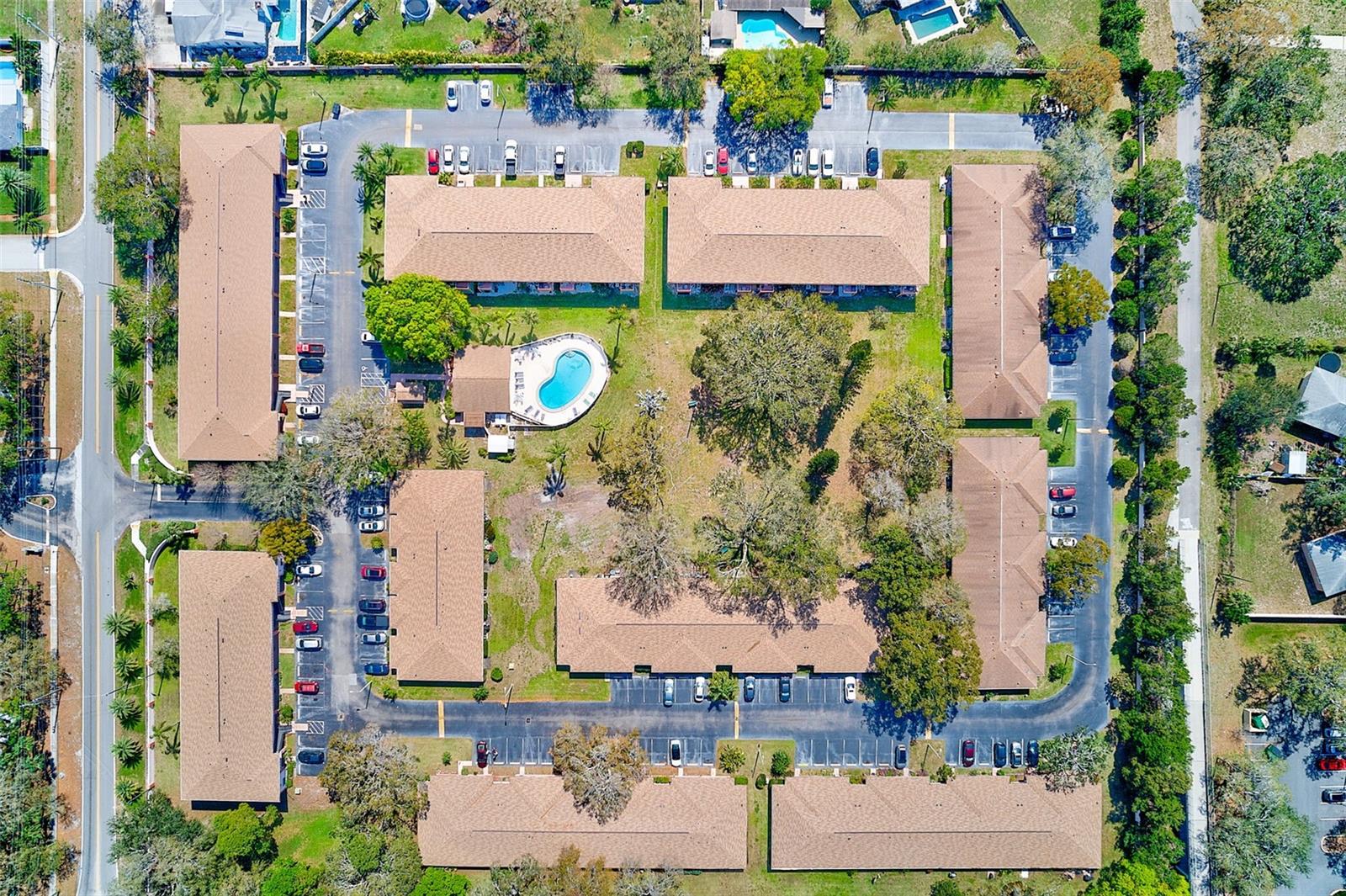 Listing photo id 21 for 13250 Ridge Road 10-4