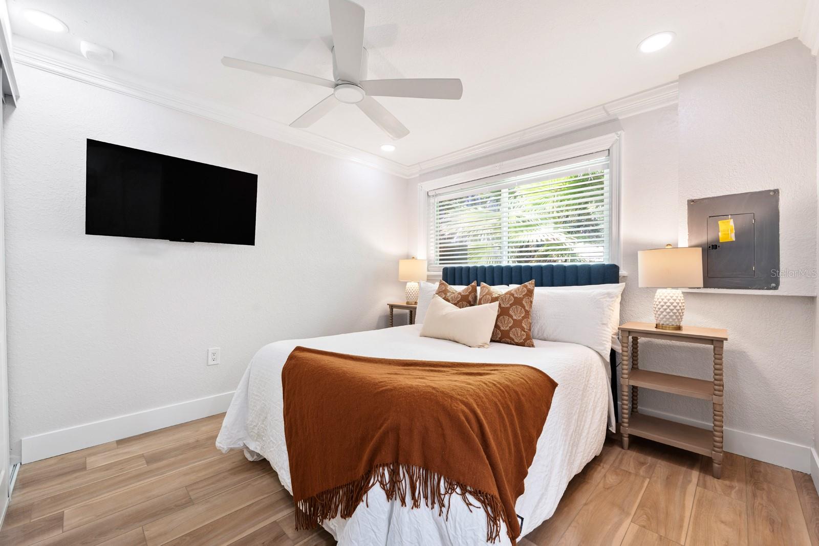 Image 15 of 22 For 19823 Gulf Boulevard 44