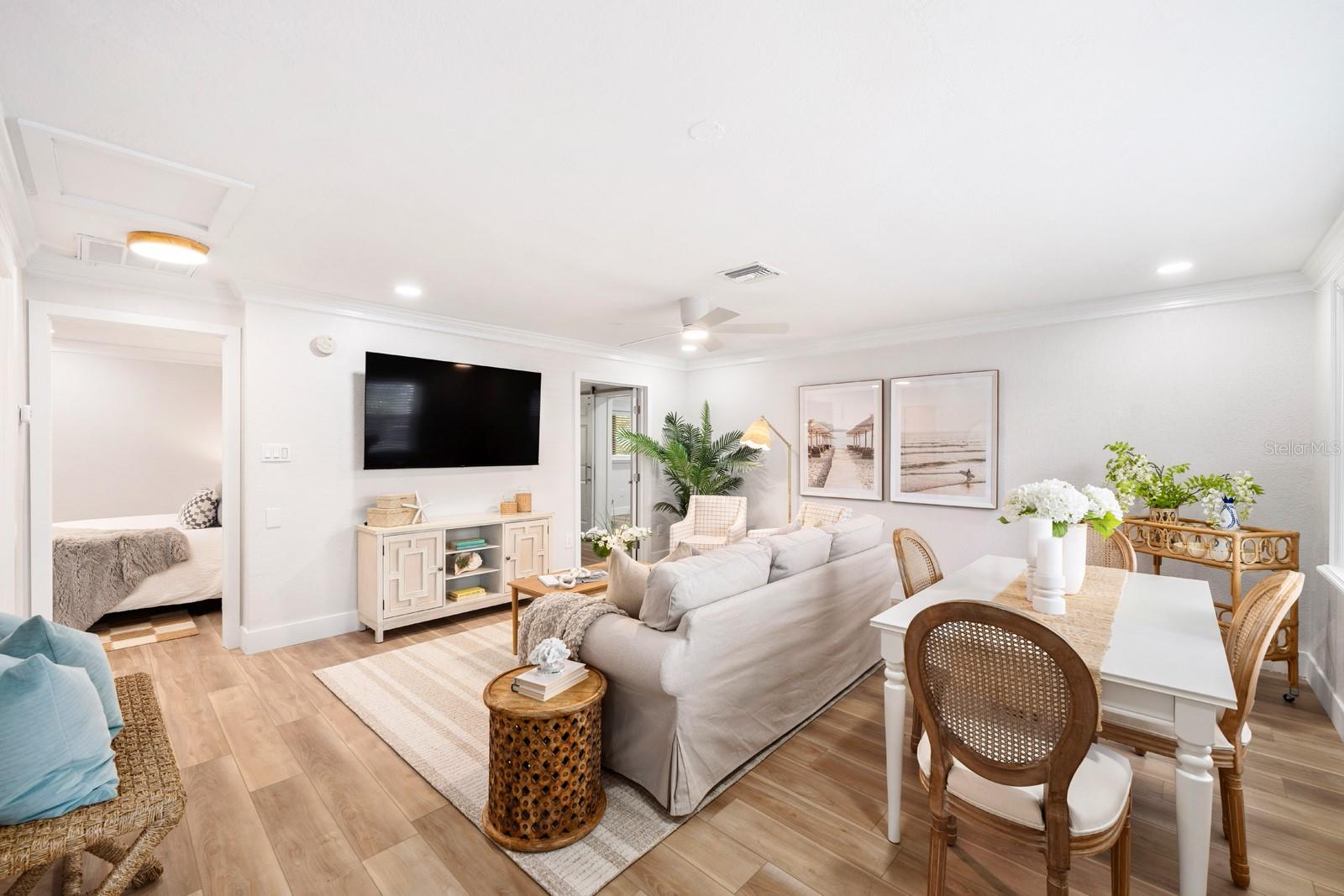 Image 5 of 22 For 19823 Gulf Boulevard 44