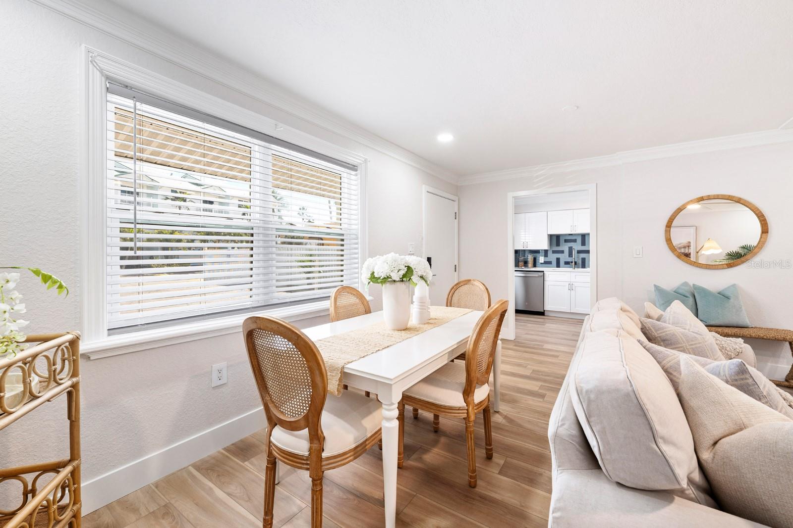 Image 7 of 22 For 19823 Gulf Boulevard 44