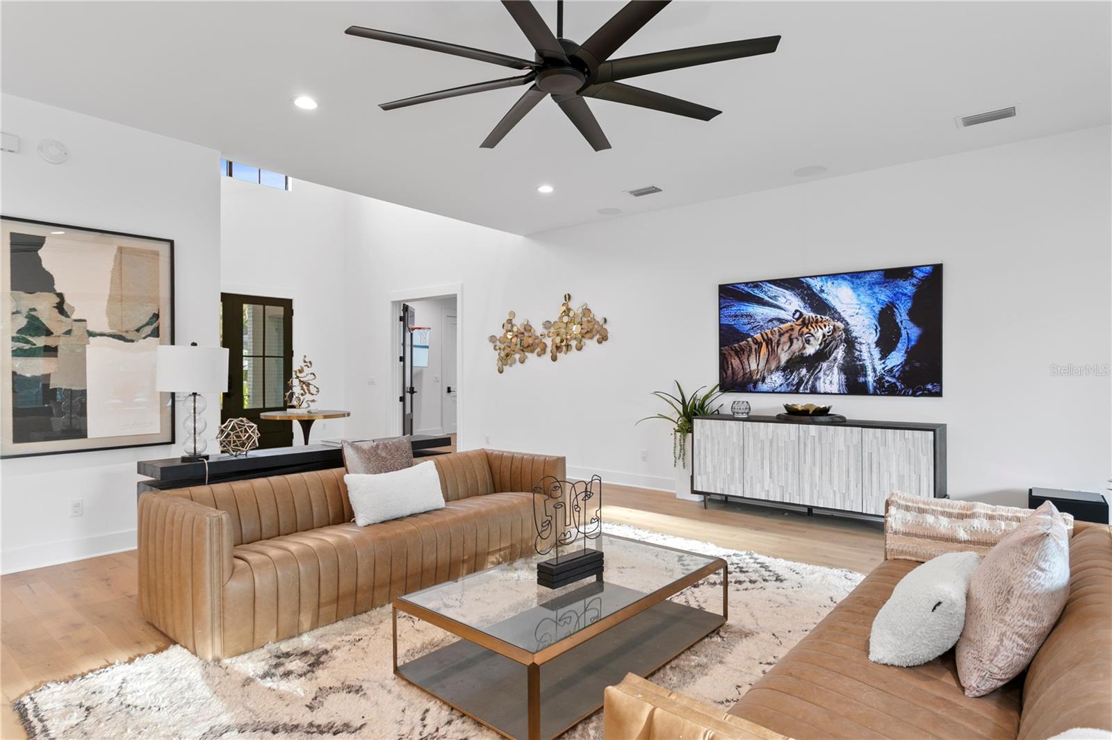 Image 10 of 98 For 3007 West Shore Boulevard