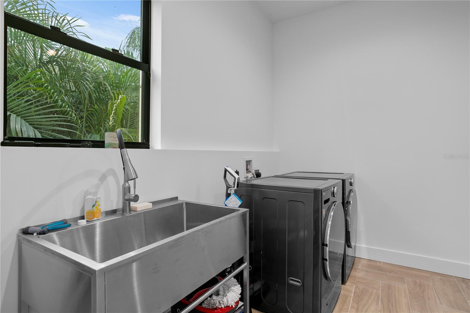 Image 27 of 98 For 3007 West Shore Boulevard