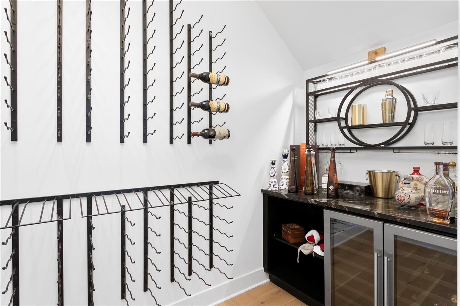 Image 4 of 98 For 3007 West Shore Boulevard