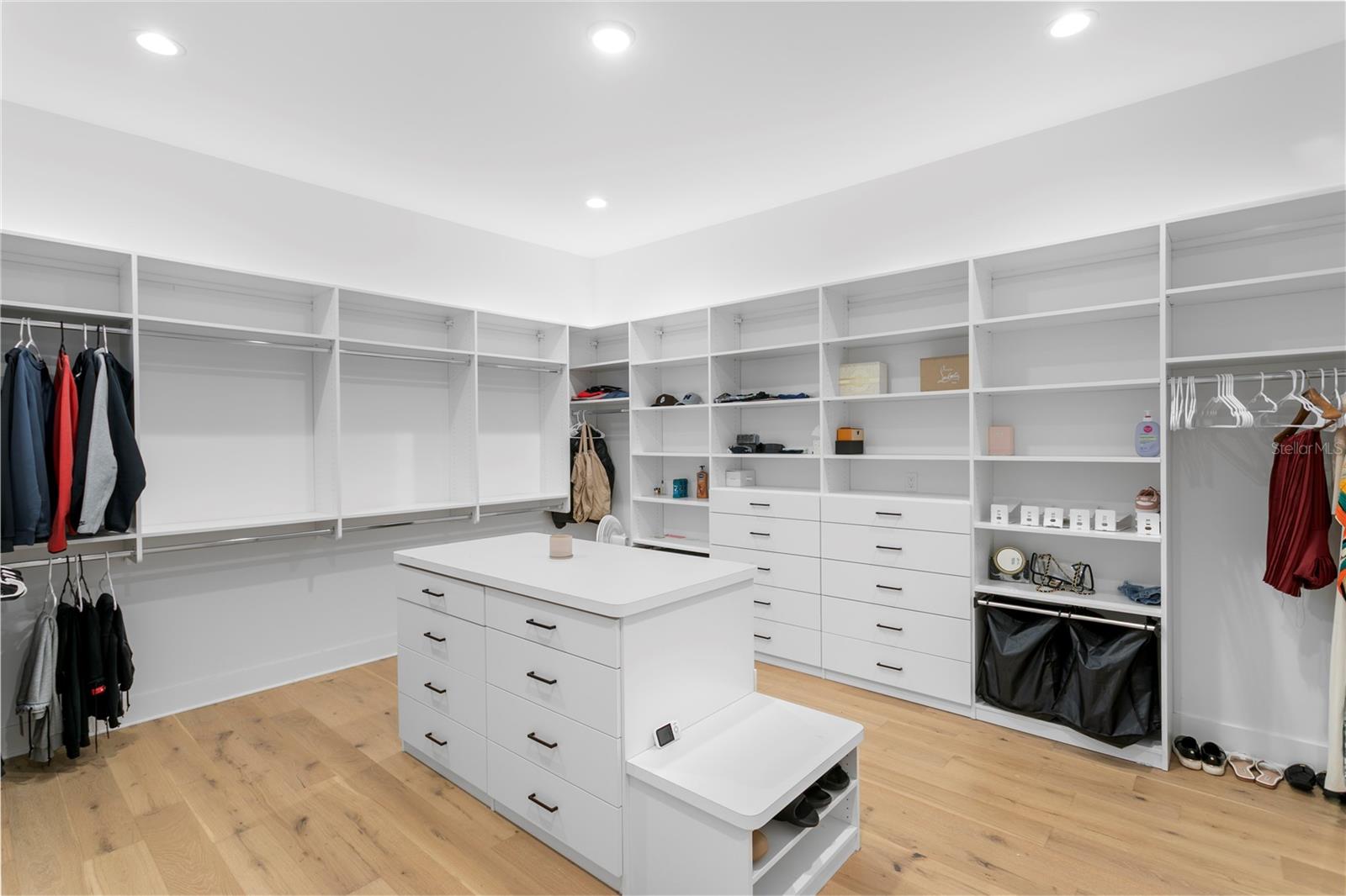 Image 49 of 98 For 3007 West Shore Boulevard