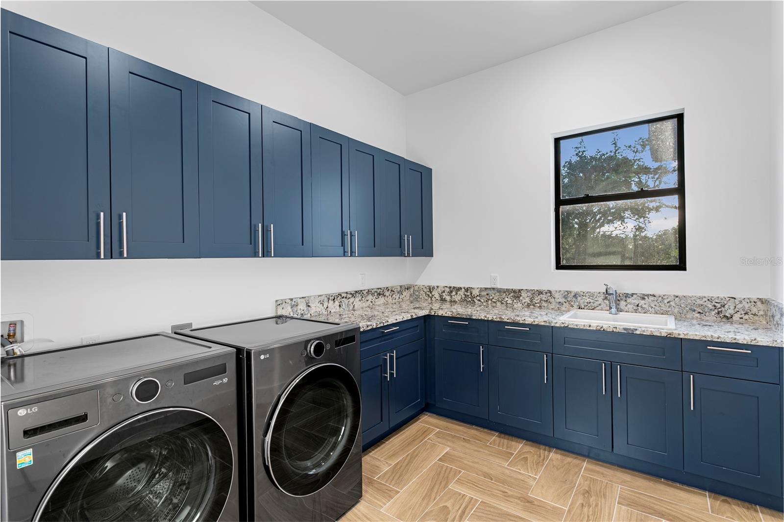 Image 50 of 98 For 3007 West Shore Boulevard