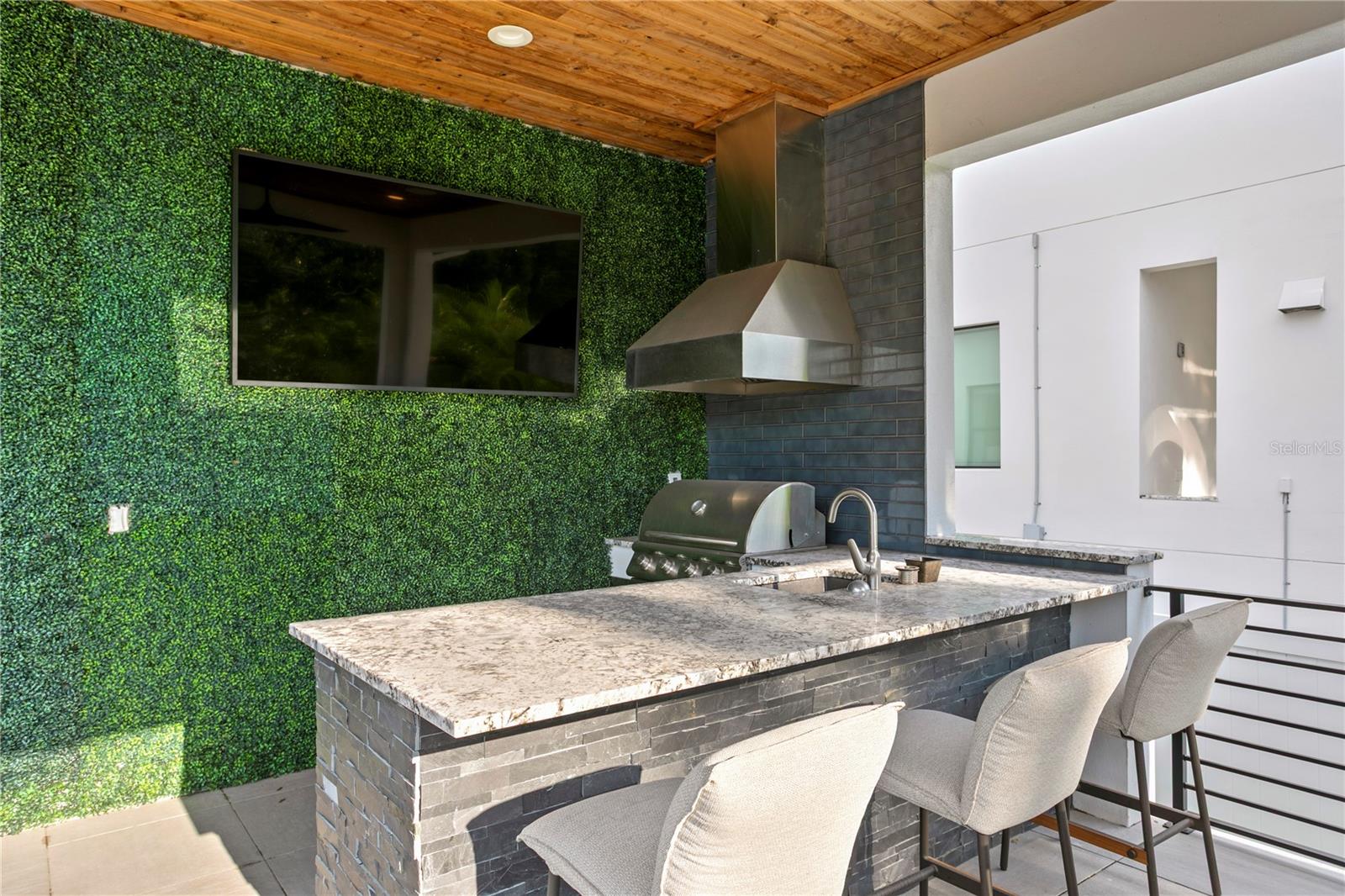 Image 61 of 98 For 3007 West Shore Boulevard