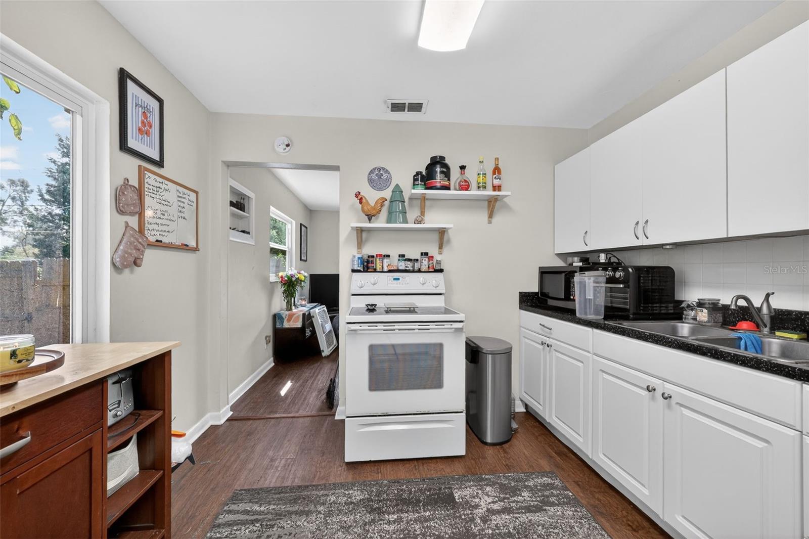 Image 12 of 20 For 306 Hydrangia Street