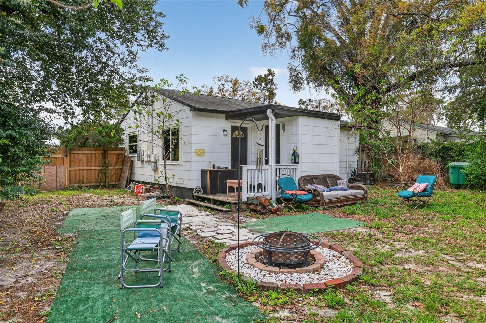 Image 18 of 20 For 306 Hydrangia Street