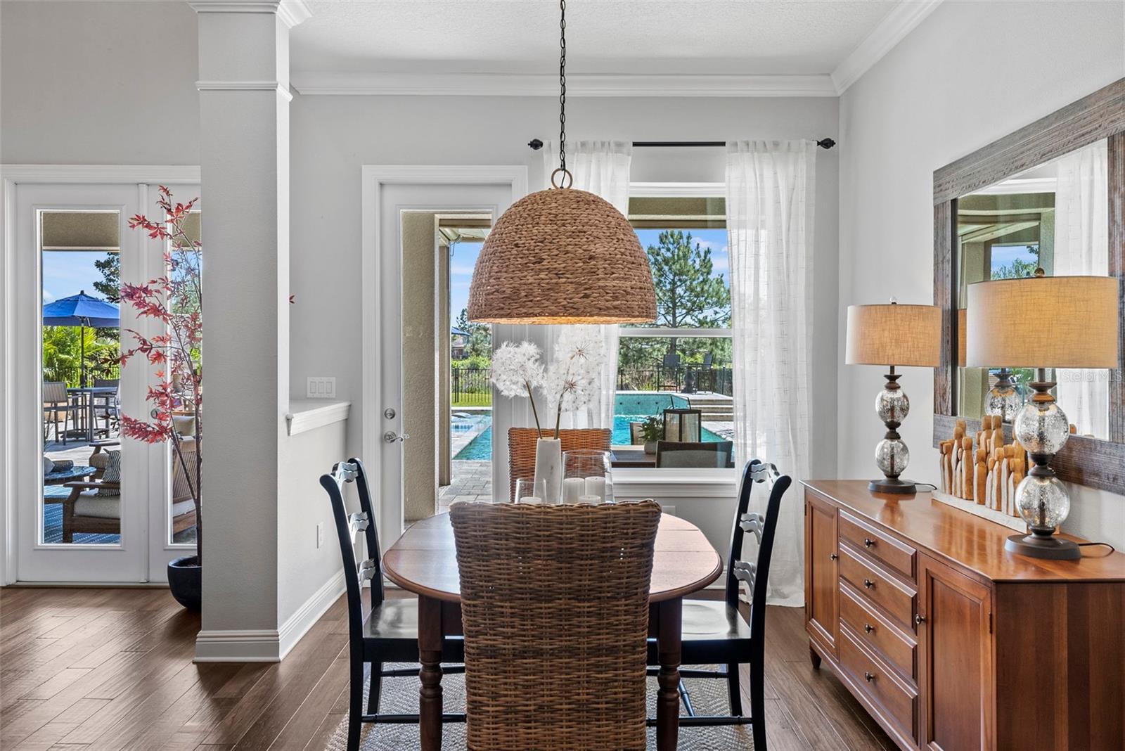 Listing photo id 11 for 9235 Tillinghast Drive