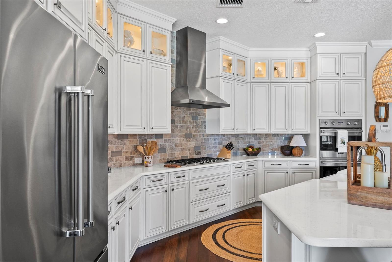 Listing photo id 14 for 9235 Tillinghast Drive