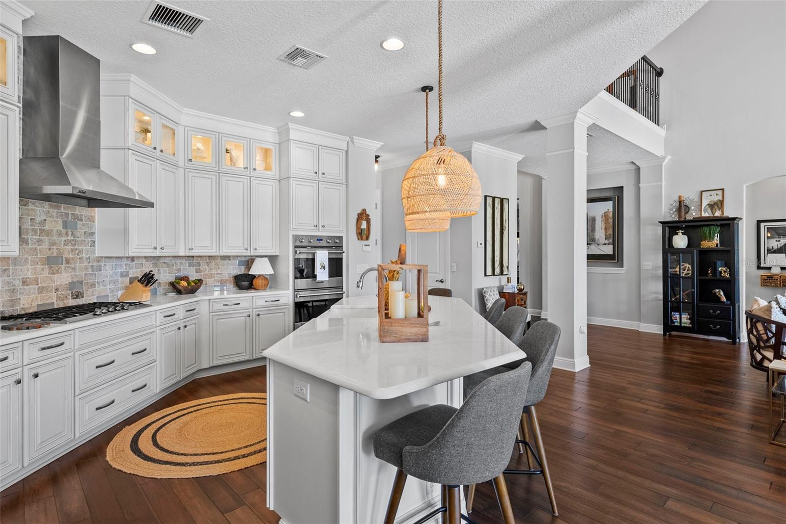 Listing photo id 15 for 9235 Tillinghast Drive