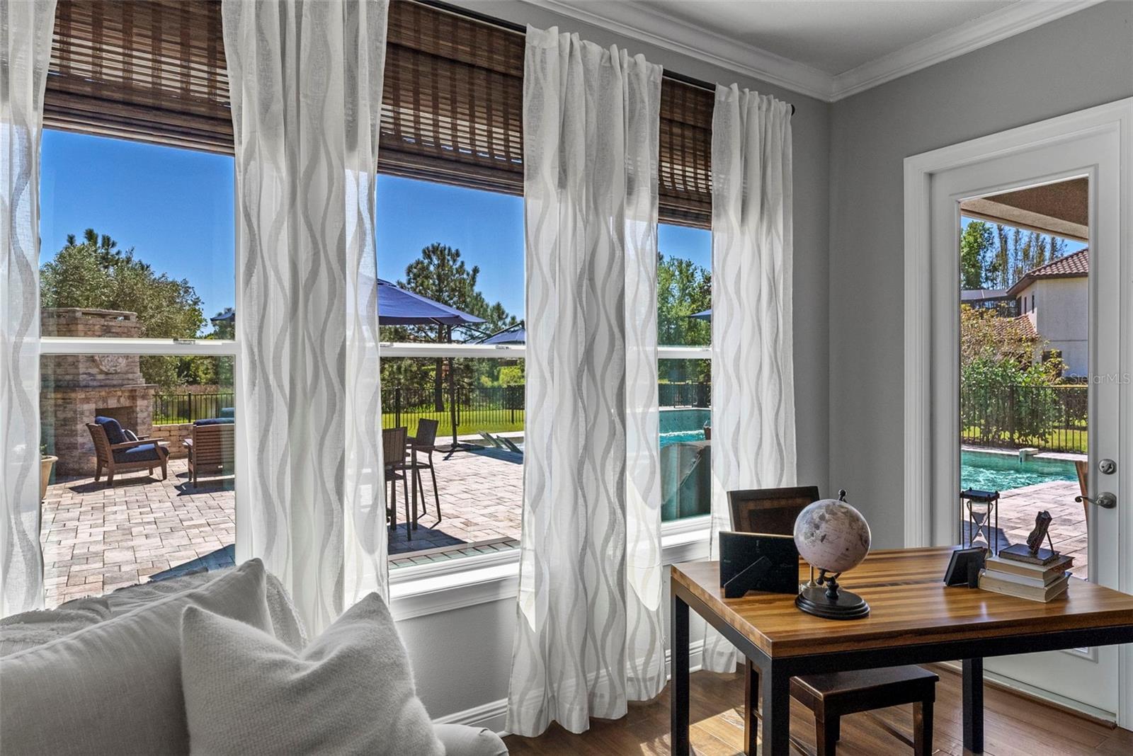 Listing photo id 18 for 9235 Tillinghast Drive