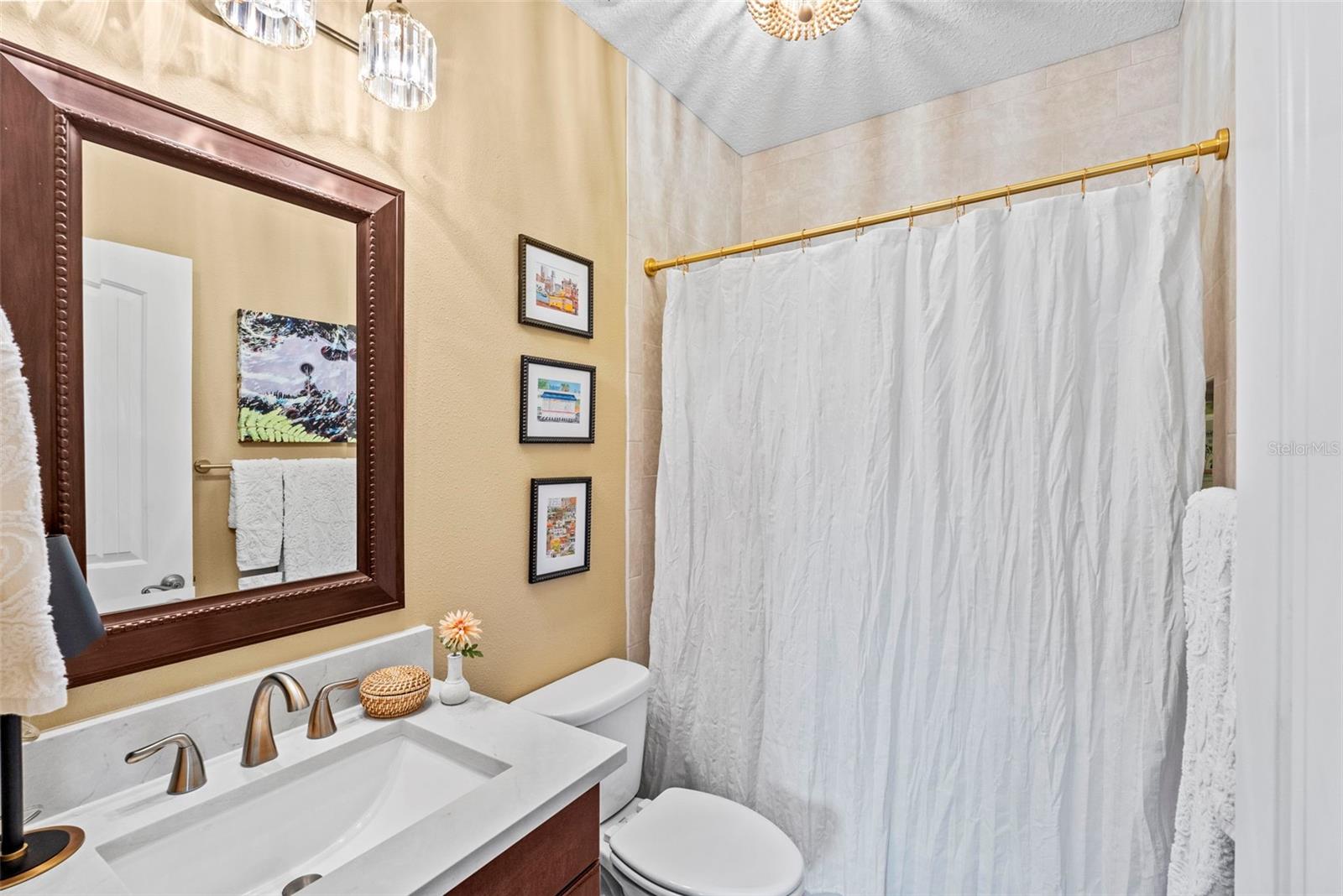 Listing photo id 33 for 9235 Tillinghast Drive