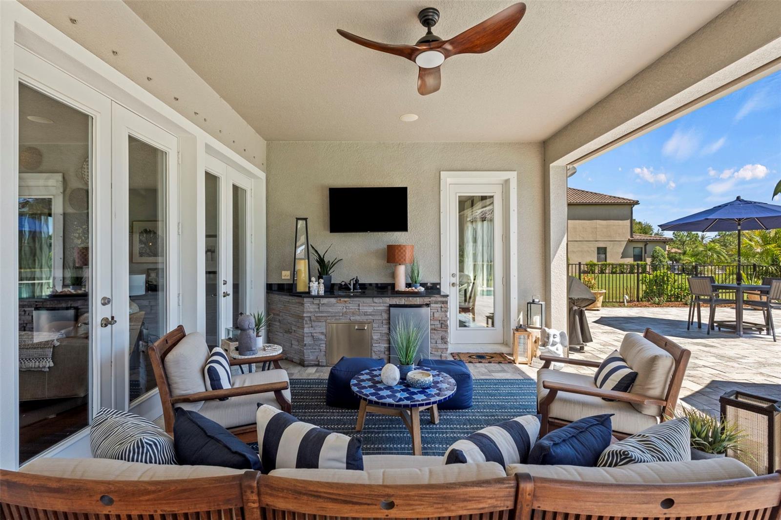 Listing photo id 42 for 9235 Tillinghast Drive