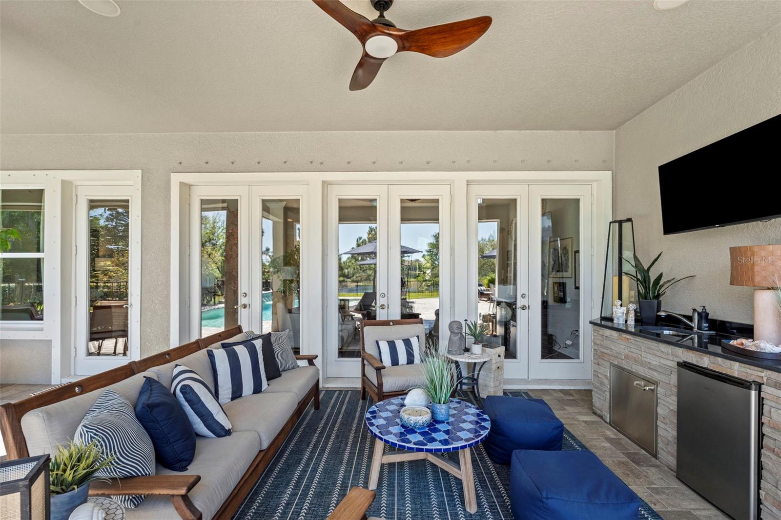 Listing photo id 43 for 9235 Tillinghast Drive